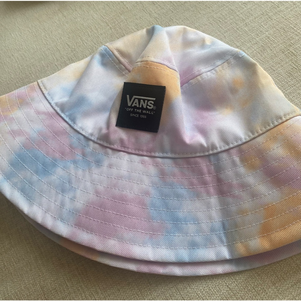 VANS bucket hat!